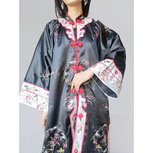 Antique Qing dynasty Chinese cheongsam royal robe hand made embroidered duster